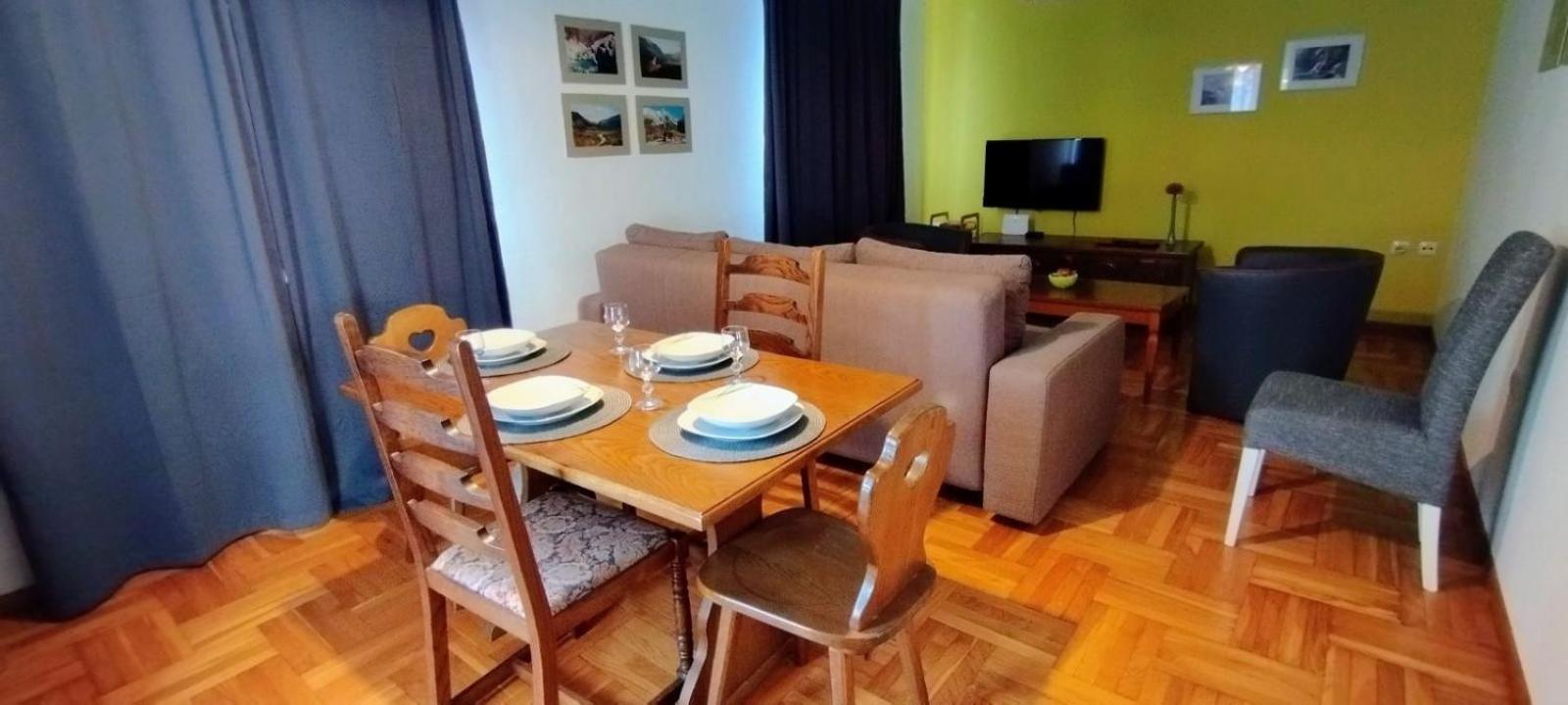 Hisa Lescer Apartment โคบาริด ภายนอก รูปภาพ